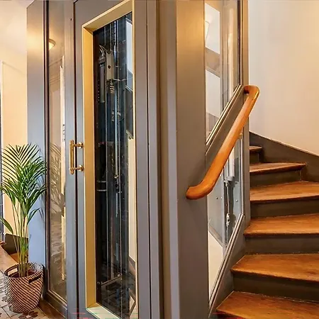 Casalionelparis 1820 Flat With Elevator, Queen Bed, Portable Ac, Near Le Louvre