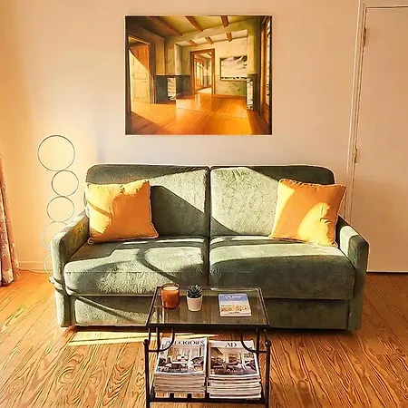 Casalionelparis 1820 Flat With Elevator, Queen Bed, Portable Ac, Near Le Louvre Apartmán